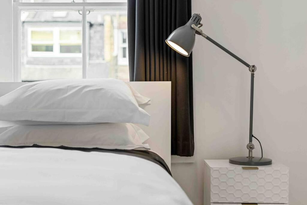 Luxury Apartment In Belsize Park Лондон Екстер'єр фото