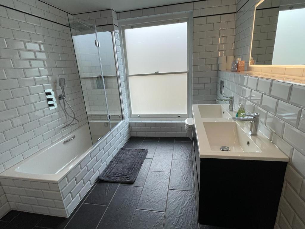 Luxury Apartment In Belsize Park Лондон Екстер'єр фото
